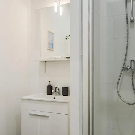 Centre - Functional *