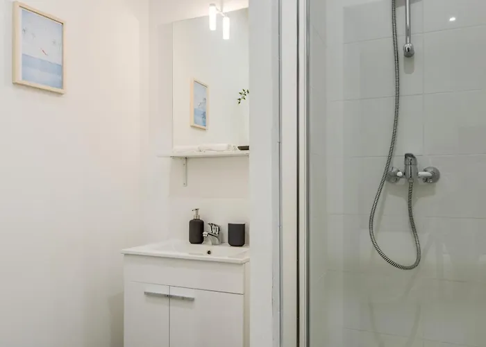 Centre - Functional *